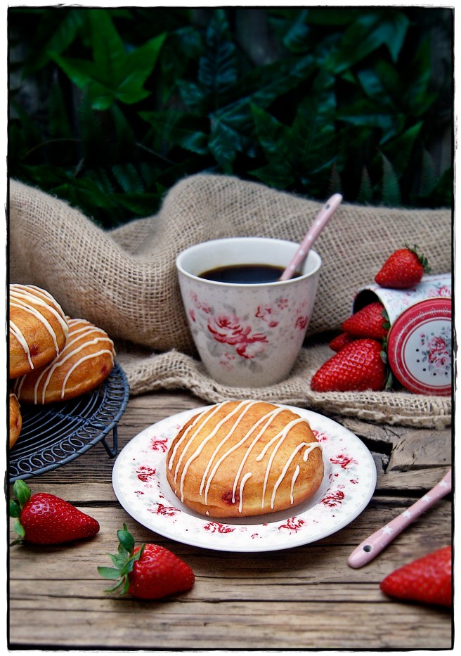 BERLINAS RELLENAS DE FRESA.JPG