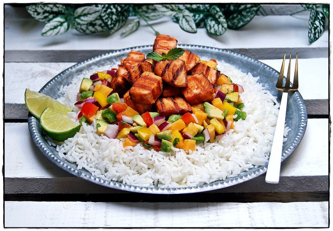 salmón a la plancha con vinagreta de mango y arroz al coco.JPG