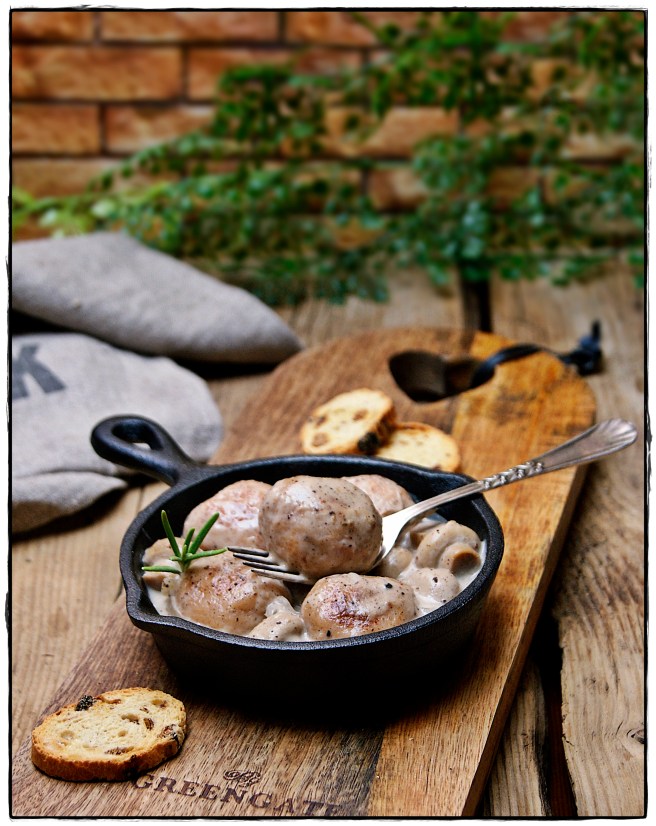 albóndigas de pollo en salsa.JPG