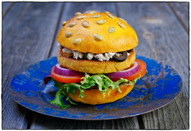 hambuerguesa de tofu con pan tierno de calabaza 1.1.JPG