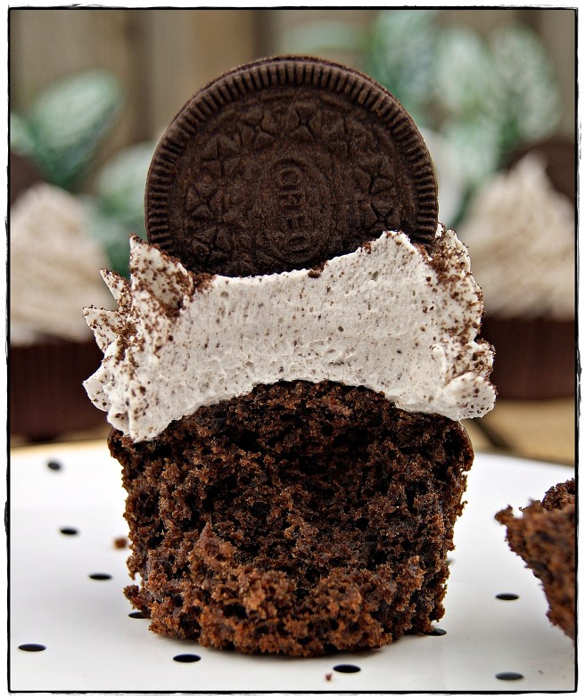 cupcake oreo 2,2.JPG
